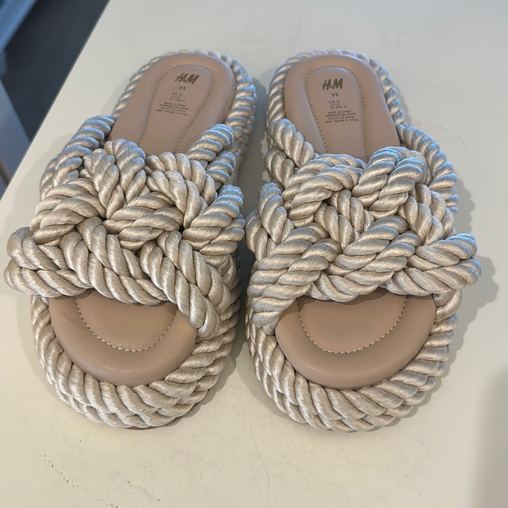Never worn size 4.5 HM rope detail sandals